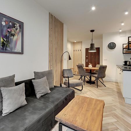 Aura III Apartments & Free Parking By Downtown Apartments Gdansk Bagian luar foto